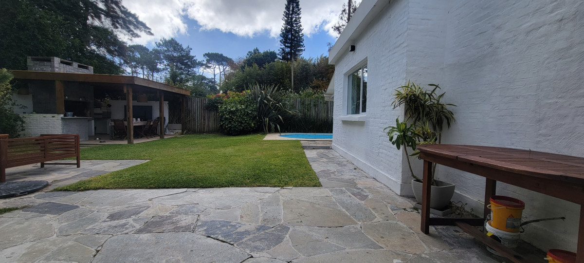 Casa ID.2344 - Casa 4 dormitorios en venta, Pinares!