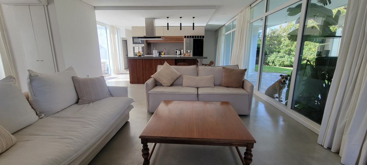 Casa ID.2344 - Casa 4 dormitorios en venta, Pinares!