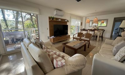 Departamento en venta, Aidy Grill, Punta del este