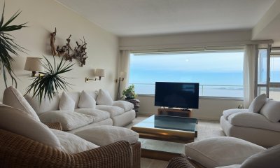 Apto en VENTA, primera linea playa mansa, punta del este.
