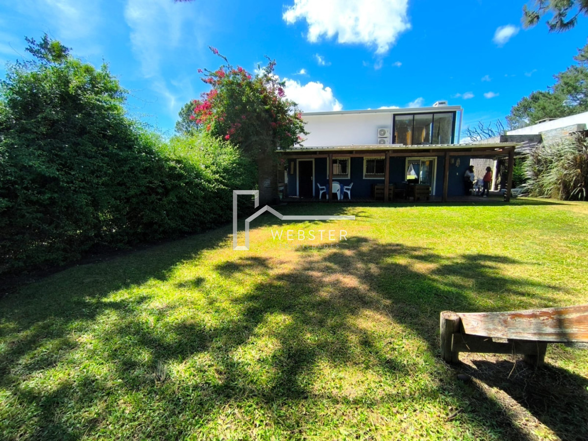 Casa ID.2564 - Venta de hermosa casa en Pinares 