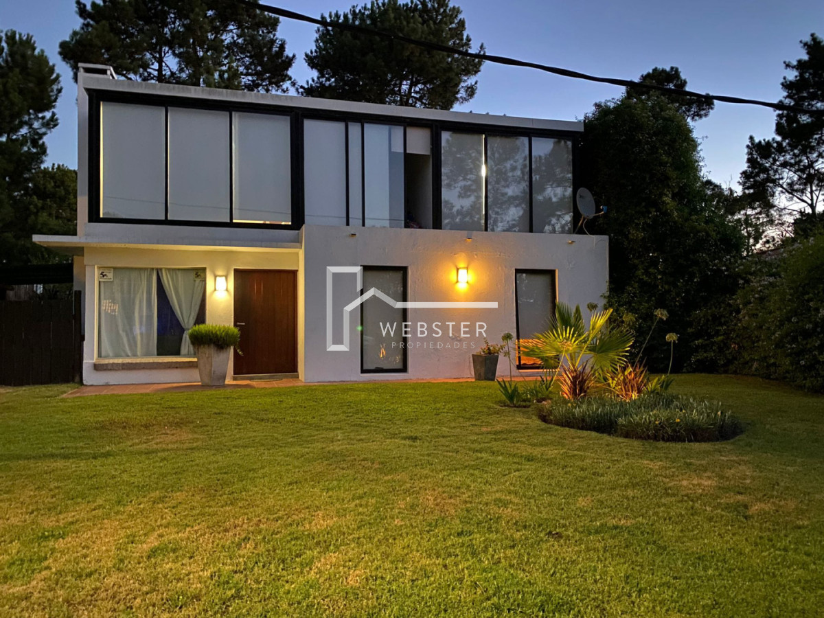 Casa ID.2564 - Venta de hermosa casa en Pinares 