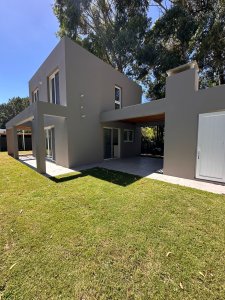 Hermosa casa a estrenar de 2 dormitorios 