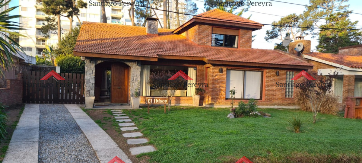 Casa en Cantegril, Punta del Este — REF 15336