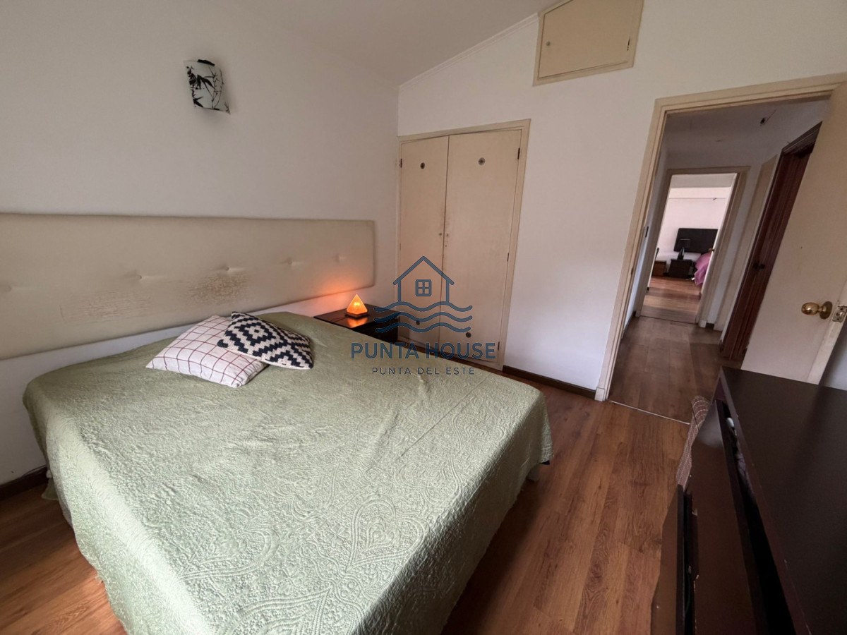 Casa ID.70 - Hermosa casa en venta en Pinares terreno esquinero