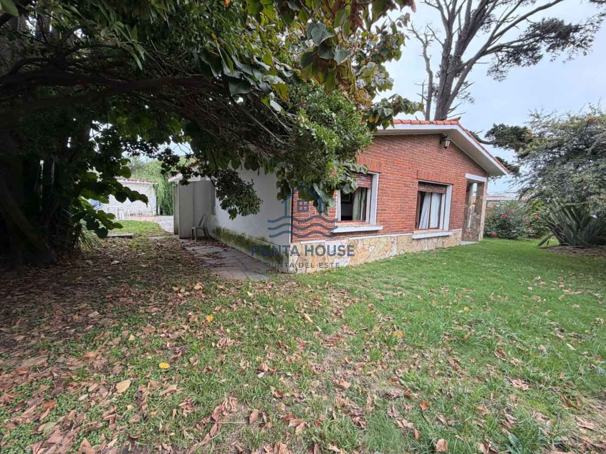 Casa ID.70 - Hermosa casa en venta en Pinares terreno esquinero