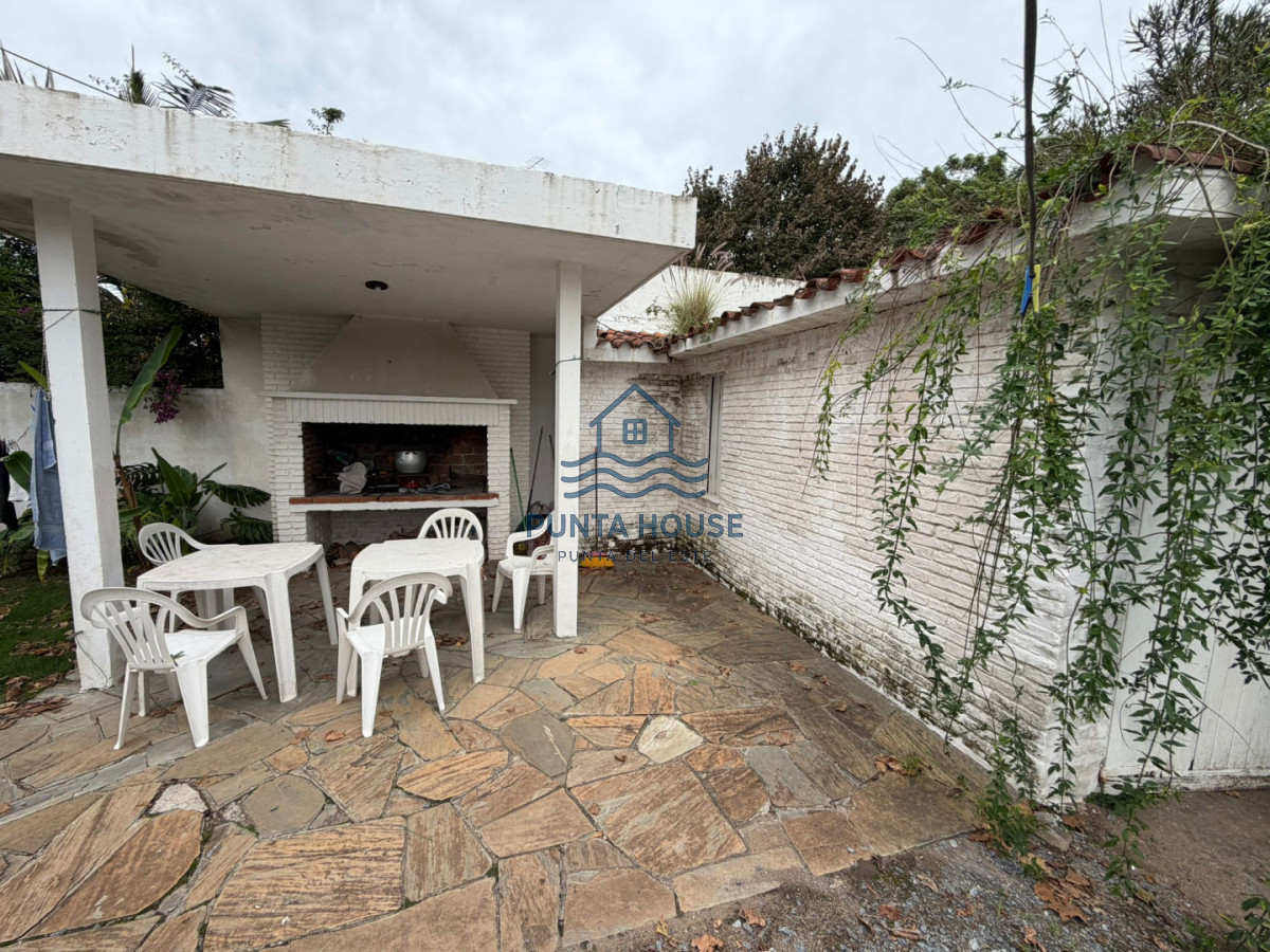 Casa ID.70 - Hermosa casa en venta en Pinares terreno esquinero