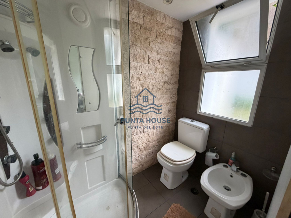 Casa ID.70 - Hermosa casa en venta en Pinares terreno esquinero