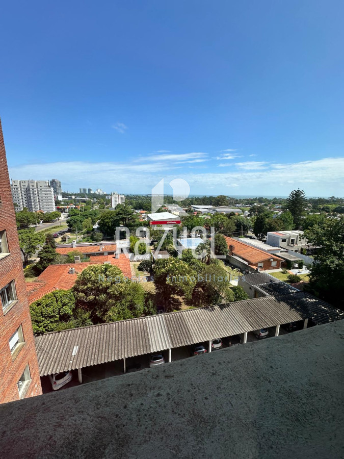 Apartamento ID.972 - Alquiler anual apartamento de 2 dormitorios y 2 baños, Maldonado. 