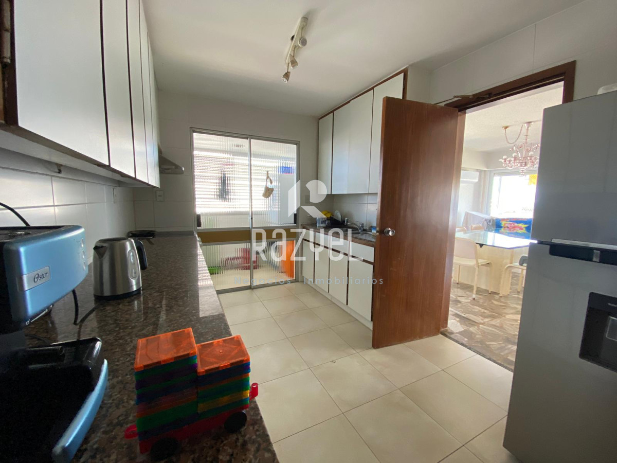 Apartamento ID.665 - Malecon Torre 2 - 4 habitaciones 5 baños.