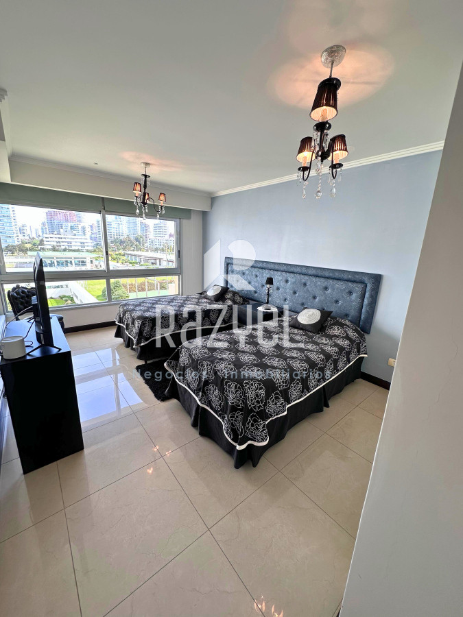 Apartamento ID.382 - Venta & Alquiler de Temporada ,primera linea playa Brava, pda 9.