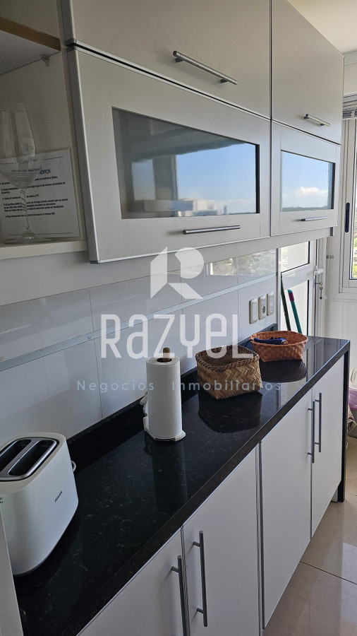 Apartamento ID.406 - Casino Tower de 3 dorm en suite mas dependencia .