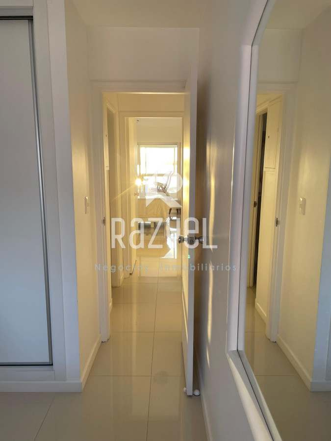 Apartamento ID.1007 - Venta Piso alto esquinero con vistas a Playa Mansa y Playa Brava – Punta del Este