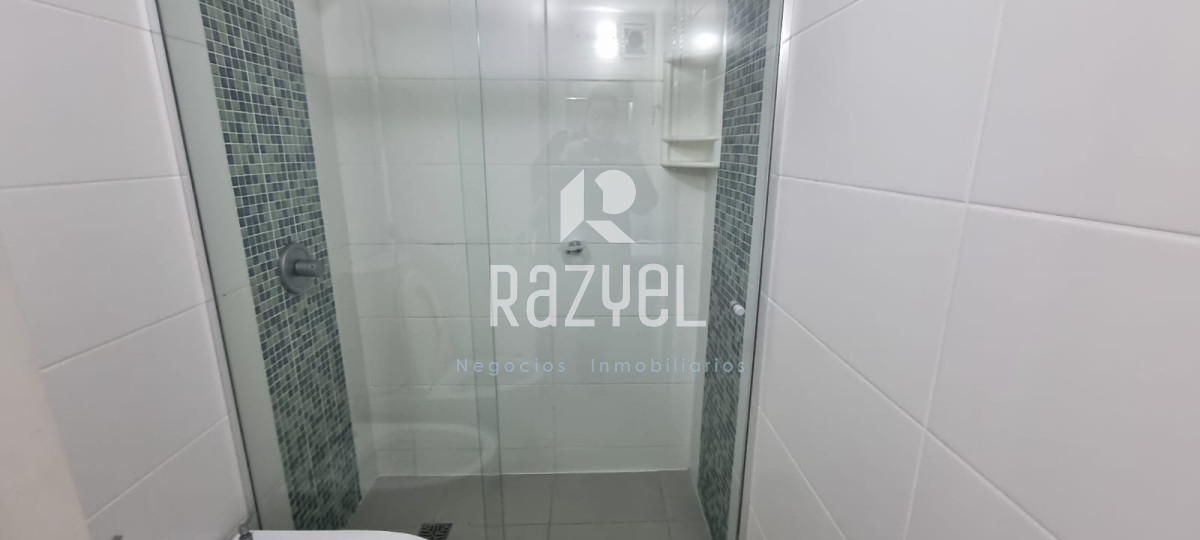Apartamento ID.745 - Venta de apartamento de 2 dorm con parrillero propio en Torre Manhattan