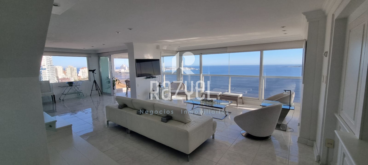 Apartamento ID.687 - Penthouse con vista al mar de 5 dorm