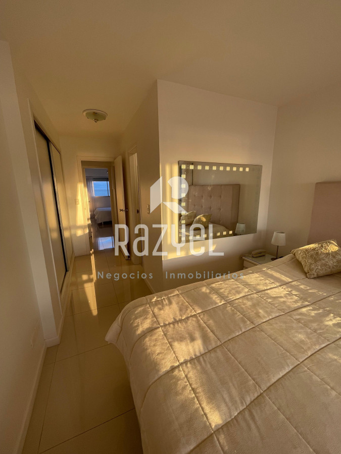 Apartamento ID.1007 - Venta Piso alto esquinero con vistas a Playa Mansa y Playa Brava – Punta del Este