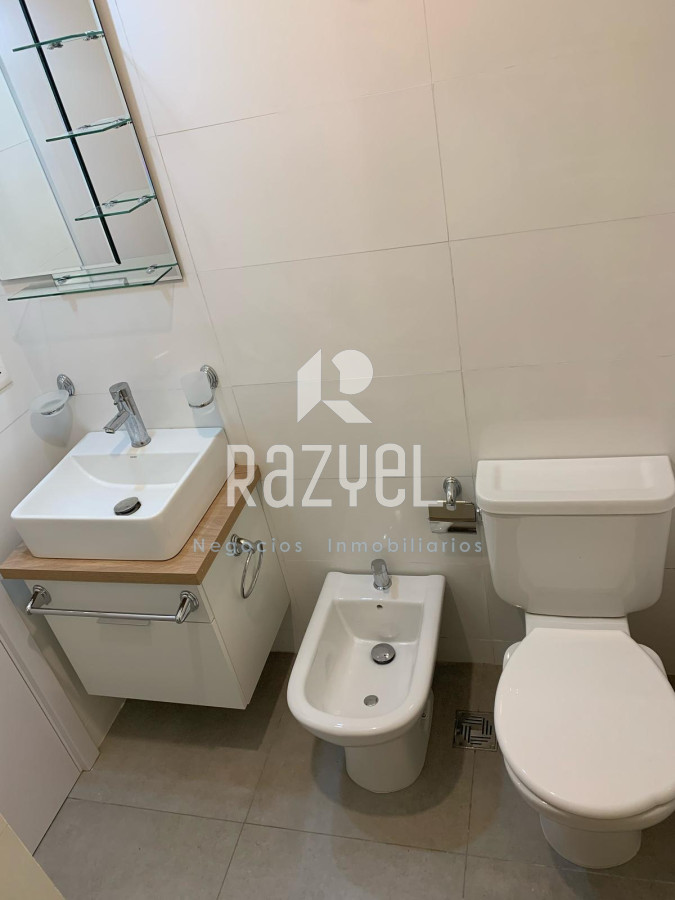 Apartamento ID.900 - Apto en alquiler anual, 1 dormitorio, 1 baño, cocina, cochera.