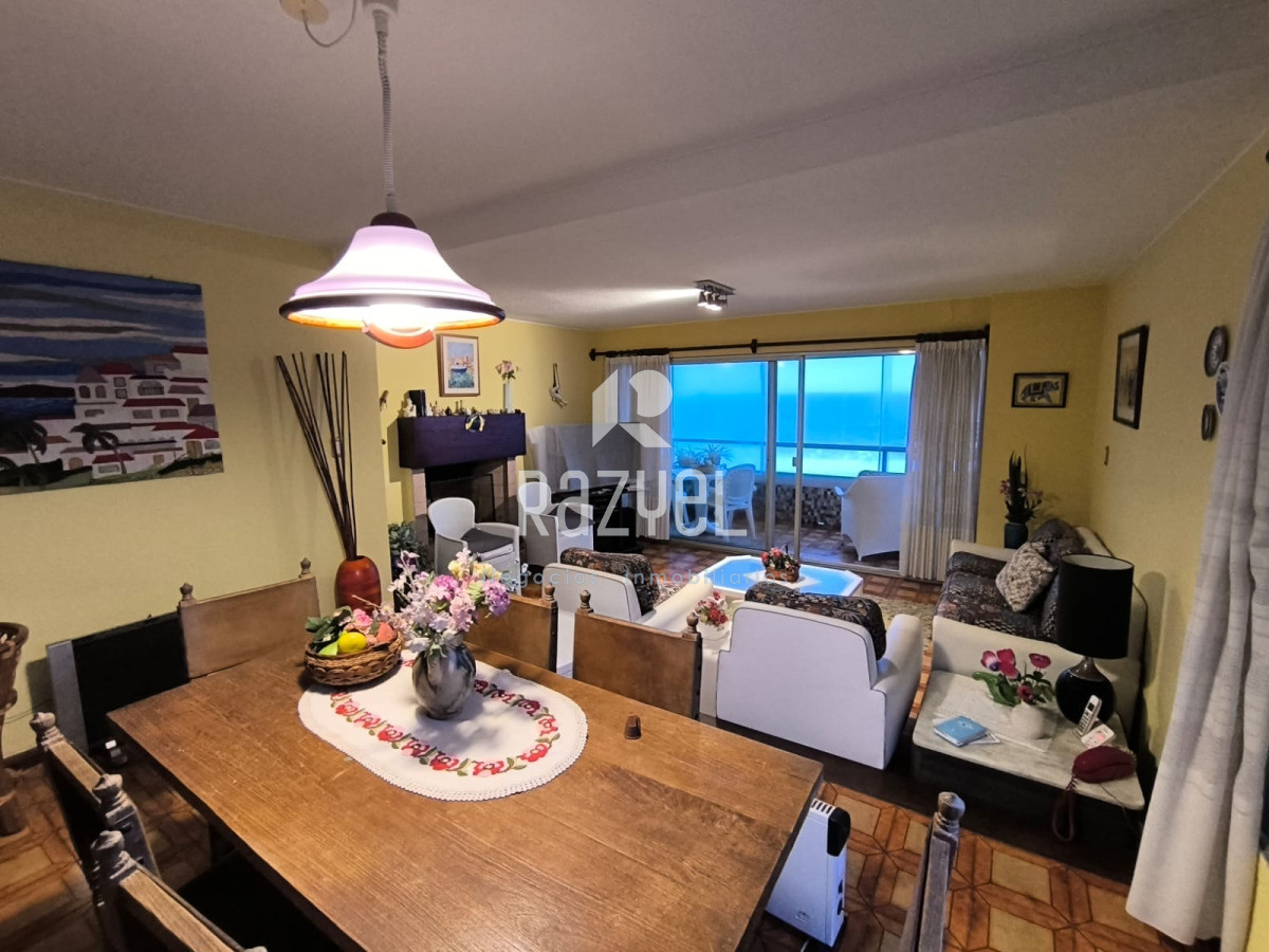 Apartamento ID.1127 - Espectacular alquiler con Vista al Mar. 3 dormitorios.