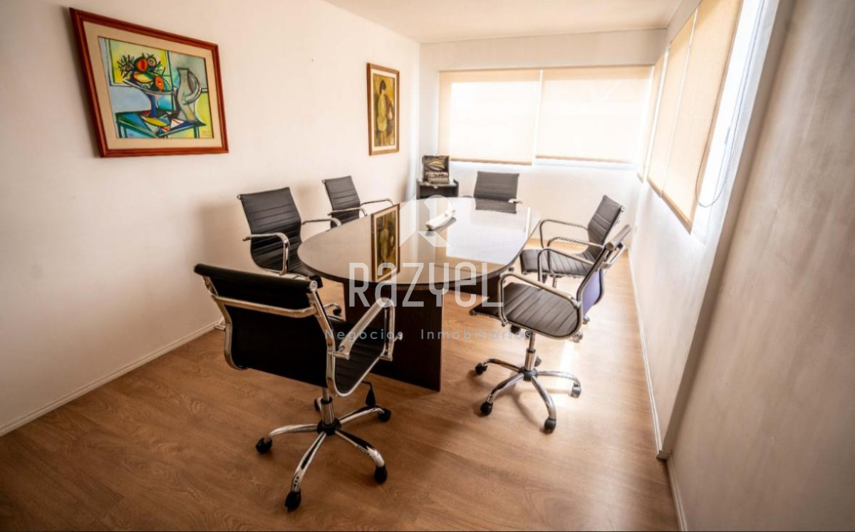 Apartamento ID.928 - Traspaso de oficina en alquiler anual sobre Gorlero 3 escritorios privados mas sala de conferencia