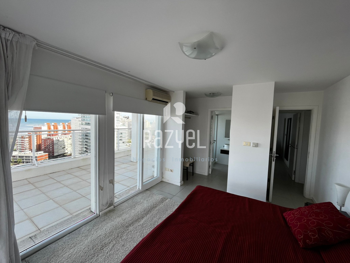 Apartamento ID.812 - Penthouse de 3 Dormitorios 4 Baños 4 Suites a 300 metros del Mar.