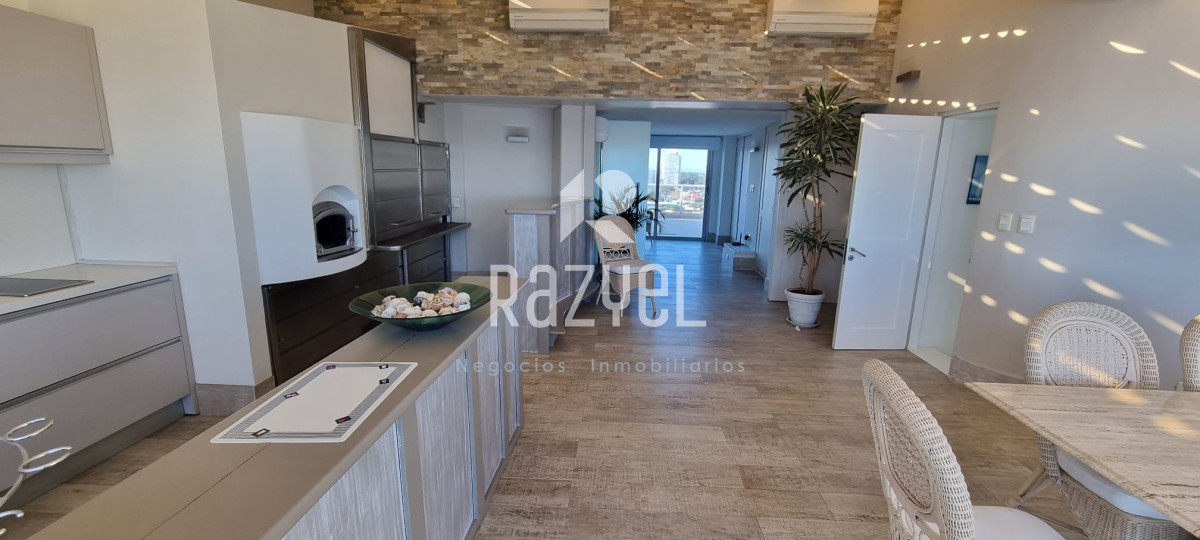 Apartamento ID.687 - Penthouse con vista al mar de 5 dorm