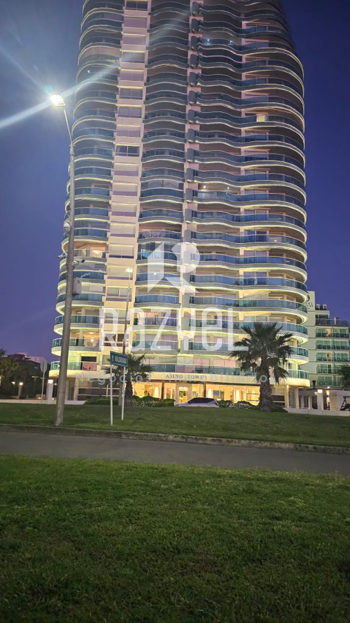 Apartamento ID.406 - Casino Tower de 3 dorm en suite mas dependencia .