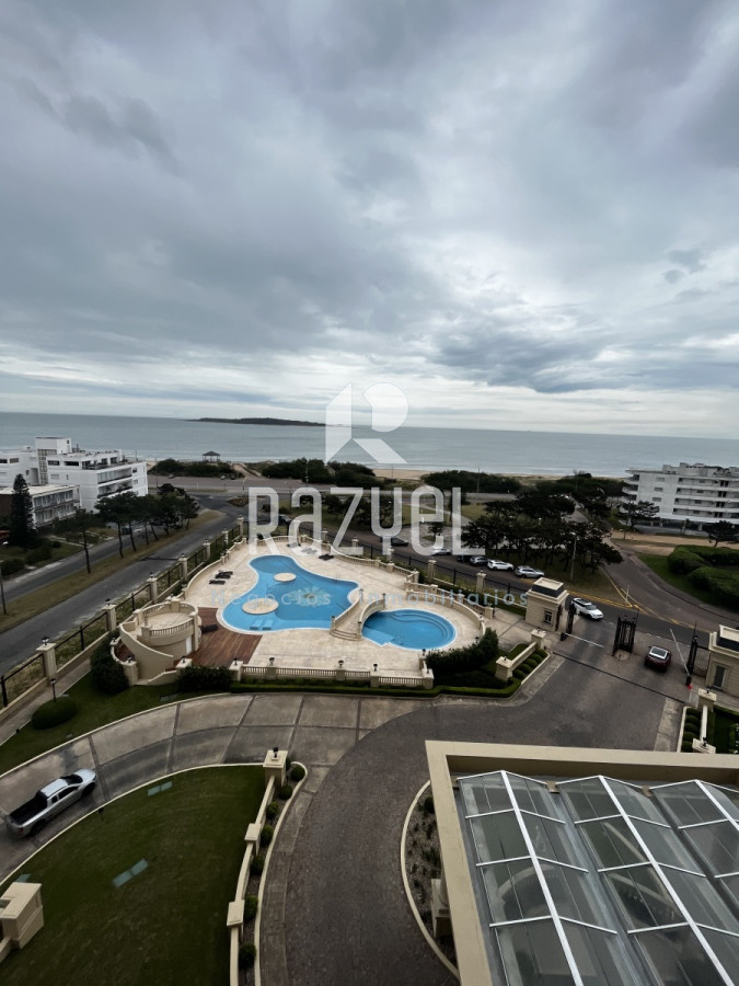 Apartamento ID.676 - Apto en Le Jarden de 3 dorm