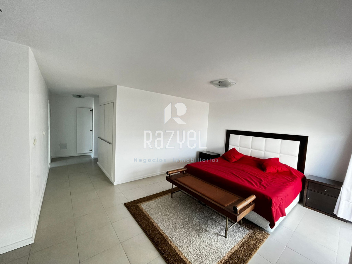 Apartamento ID.812 - Penthouse de 3 Dormitorios 4 Baños 4 Suites a 300 metros del Mar.