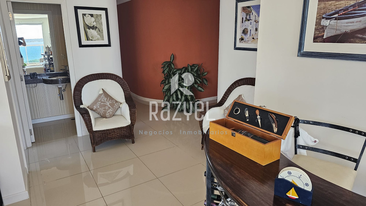 Apartamento ID.406 - Casino Tower de 3 dorm en suite mas dependencia .