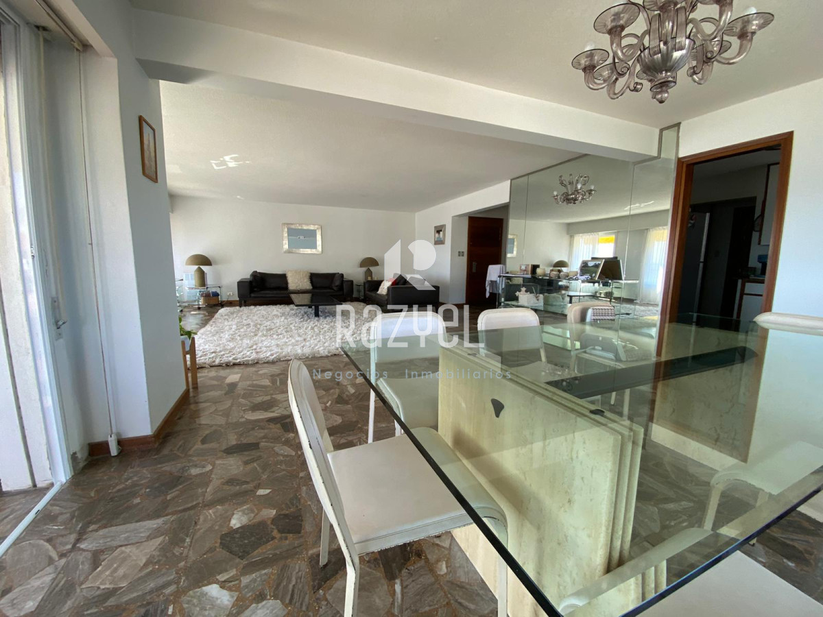 Apartamento ID.665 - Malecon Torre 2 - 4 habitaciones 5 baños.
