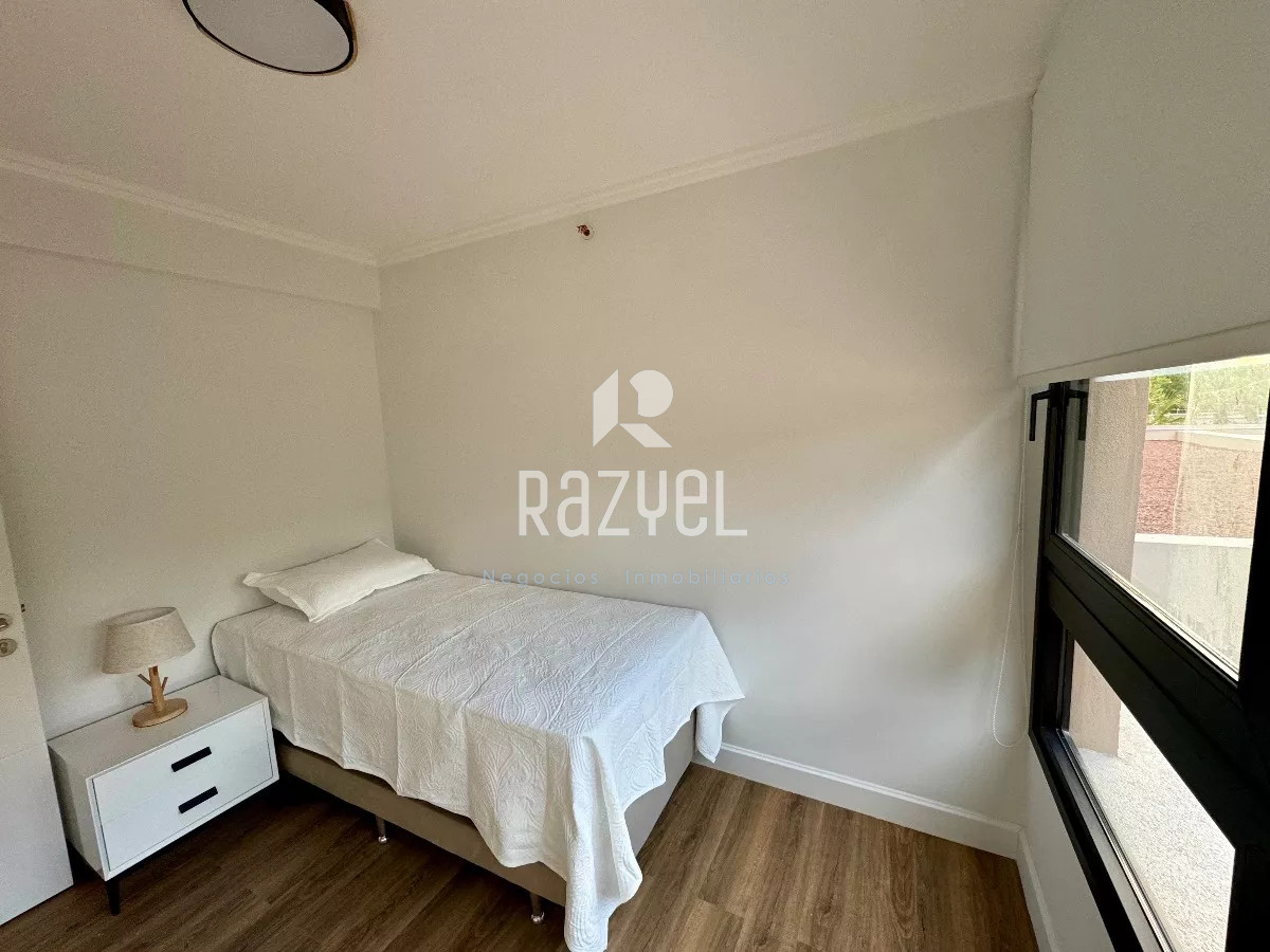Apartamento ID.868 - Apartamento 2 Dormitorios Av Roosevelt C/ Amenities Y Mucama