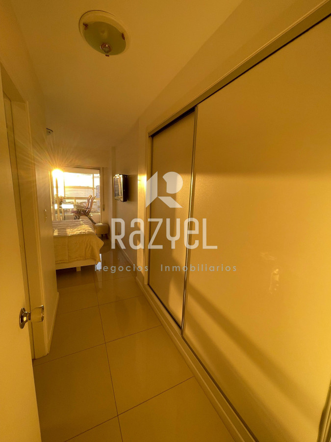 Apartamento ID.1007 - Venta Piso alto esquinero con vistas a Playa Mansa y Playa Brava – Punta del Este