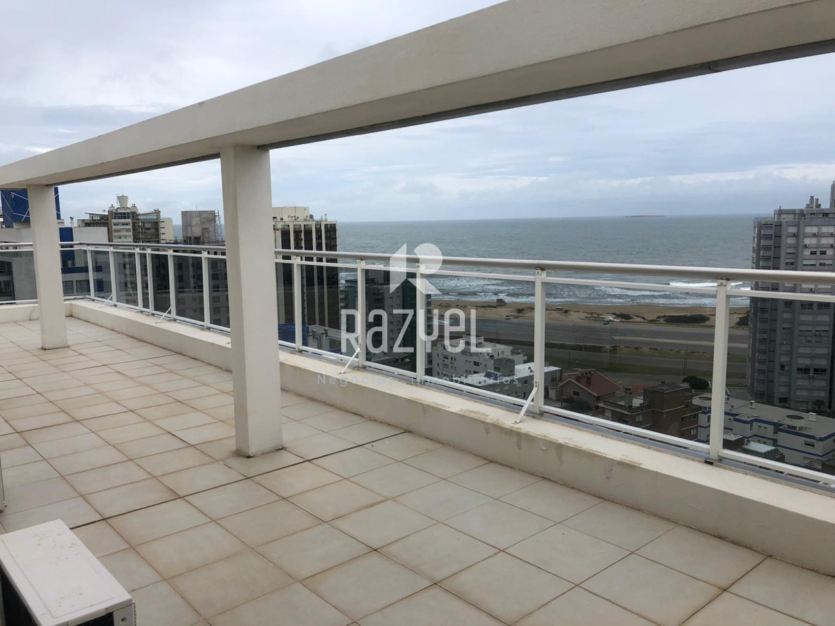 Apartamento ID.812 - Penthouse de 3 Dormitorios 4 Baños 4 Suites a 300 metros del Mar.