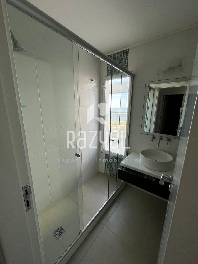 Apartamento ID.812 - Penthouse de 3 Dormitorios 4 Baños 4 Suites a 300 metros del Mar.