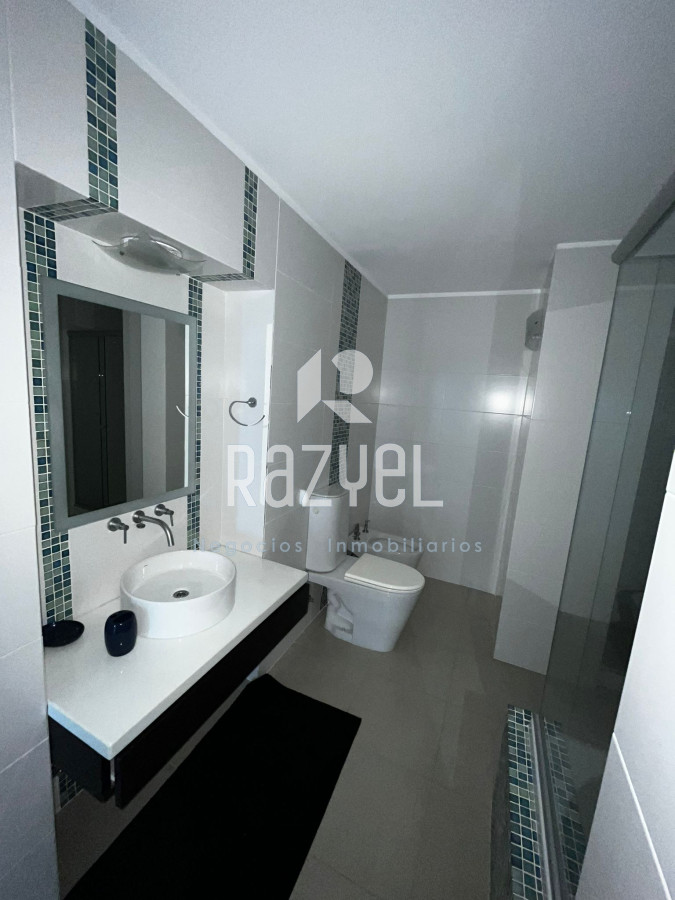 Apartamento ID.812 - Penthouse de 3 Dormitorios 4 Baños 4 Suites a 300 metros del Mar.