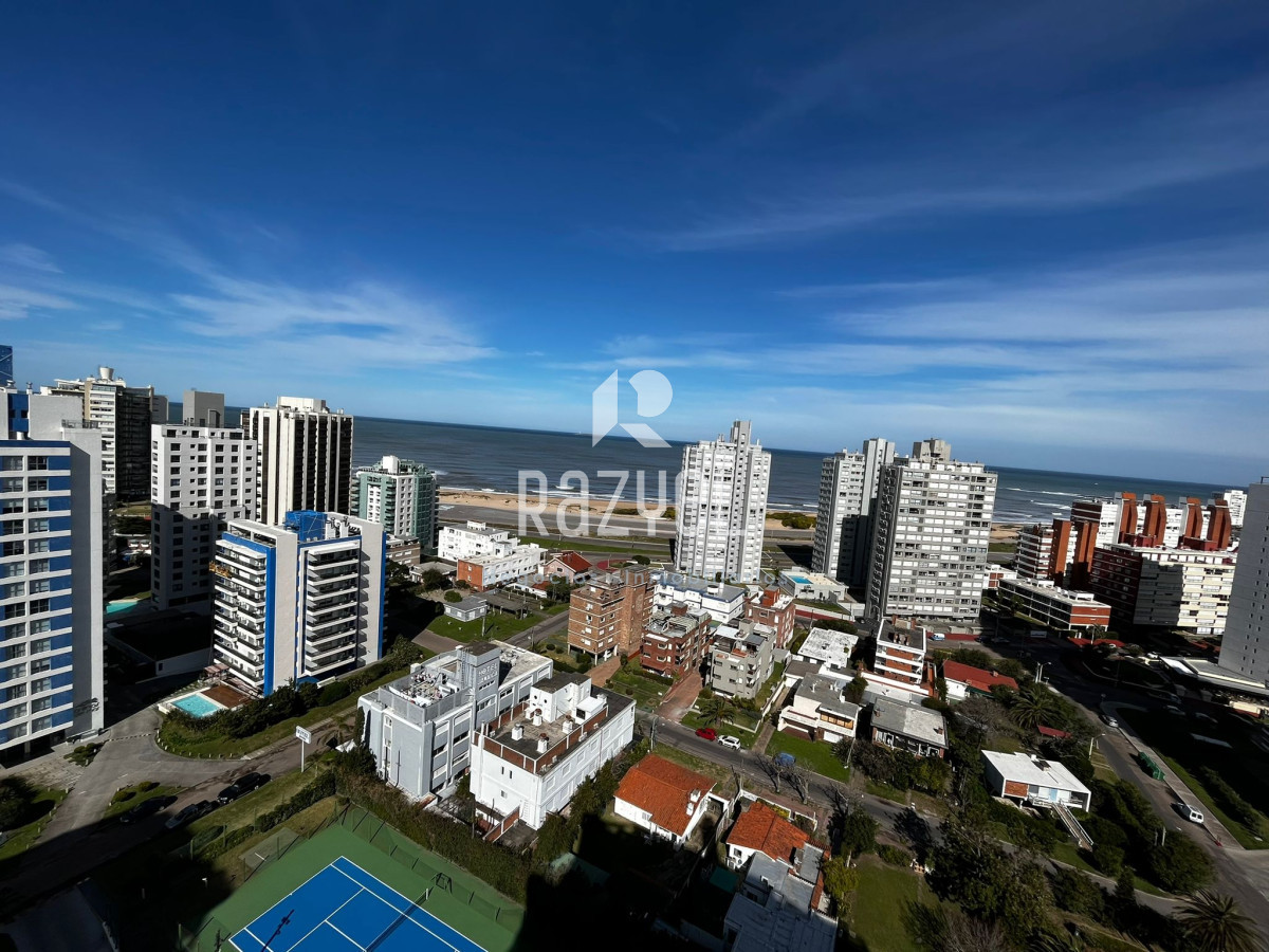 Apartamento ID.812 - Penthouse de 3 Dormitorios 4 Baños 4 Suites a 300 metros del Mar.