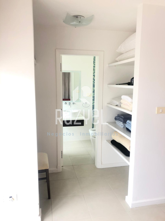 Apartamento ID.812 - Penthouse de 3 Dormitorios 4 Baños 4 Suites a 300 metros del Mar.