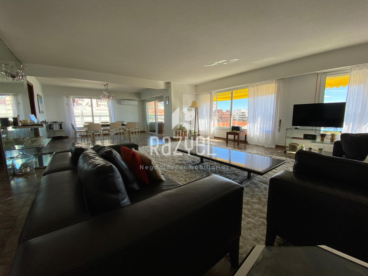 Apartamento ID.665 - Malecon Torre 2 - 4 habitaciones 5 baños.