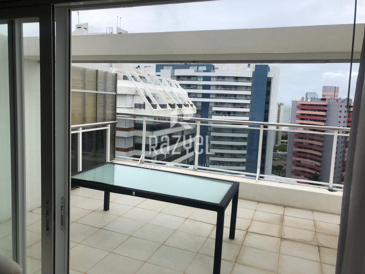 Apartamento ID.812 - Penthouse de 3 Dormitorios 4 Baños 4 Suites a 300 metros del Mar.