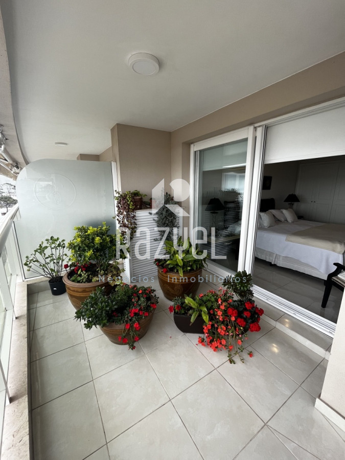 Apartamento ID.676 - Apto en Le Jarden de 3 dorm