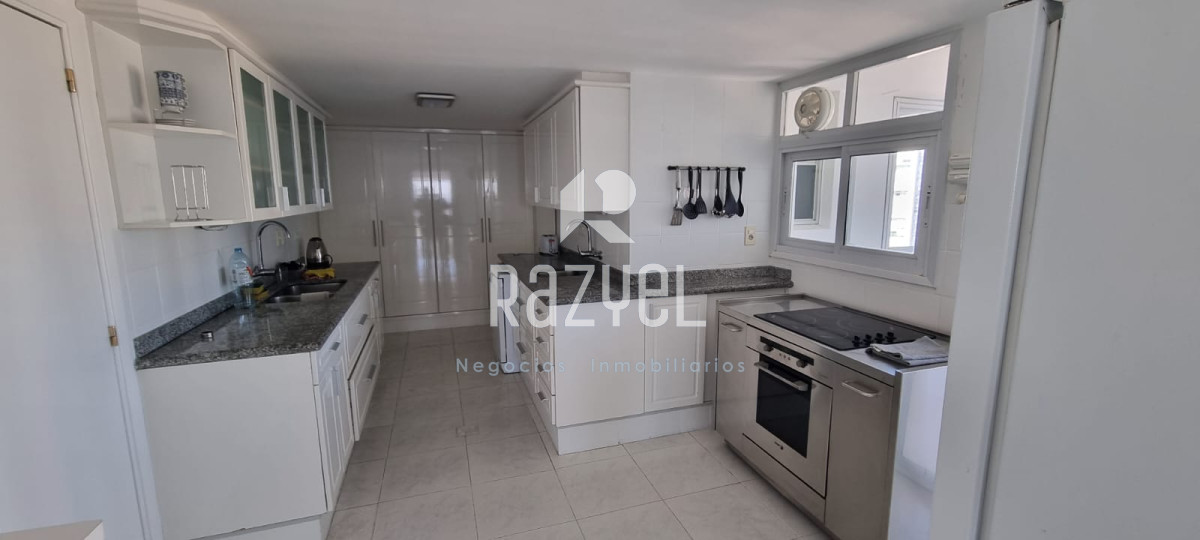 Apartamento ID.687 - Penthouse con vista al mar de 5 dorm