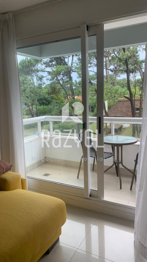 Apartamento ID.934 - Apto de 2 dorm 2 baños en zona de Punta Shopping - alquiler anual -