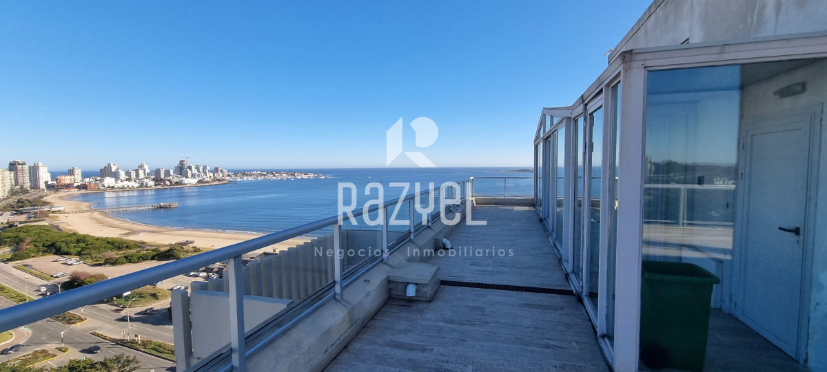 Apartamento ID.687 - Penthouse con vista al mar de 5 dorm