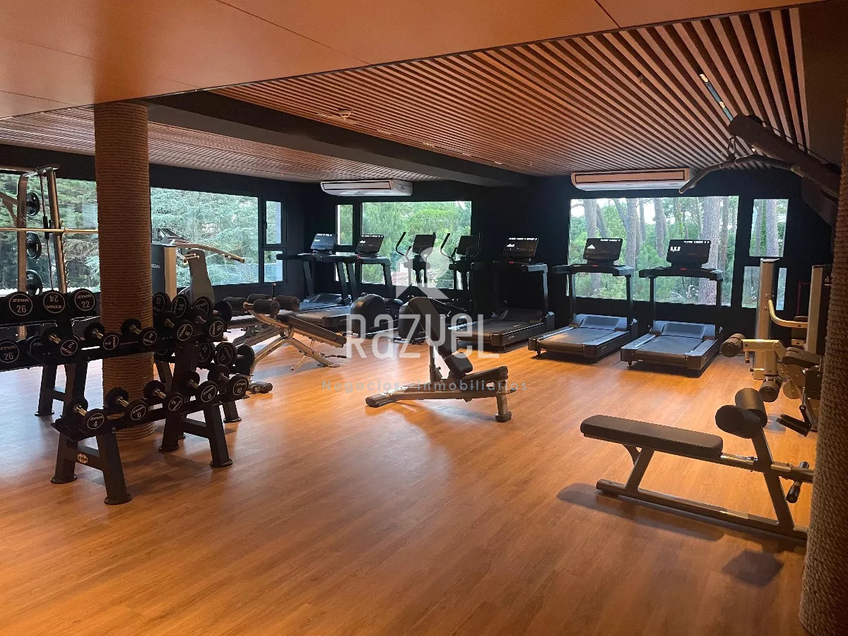 Apartamento ID.868 - Apartamento 2 Dormitorios Av Roosevelt C/ Amenities Y Mucama