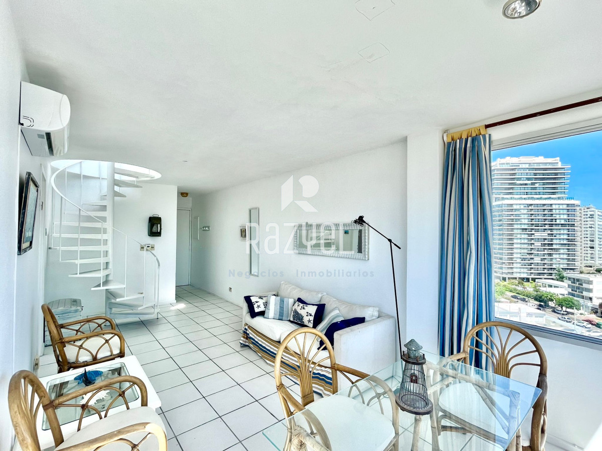 Apartamento ID.721 - Penthouse con vista al mar de 2 dorm uso de azotea exclusiva