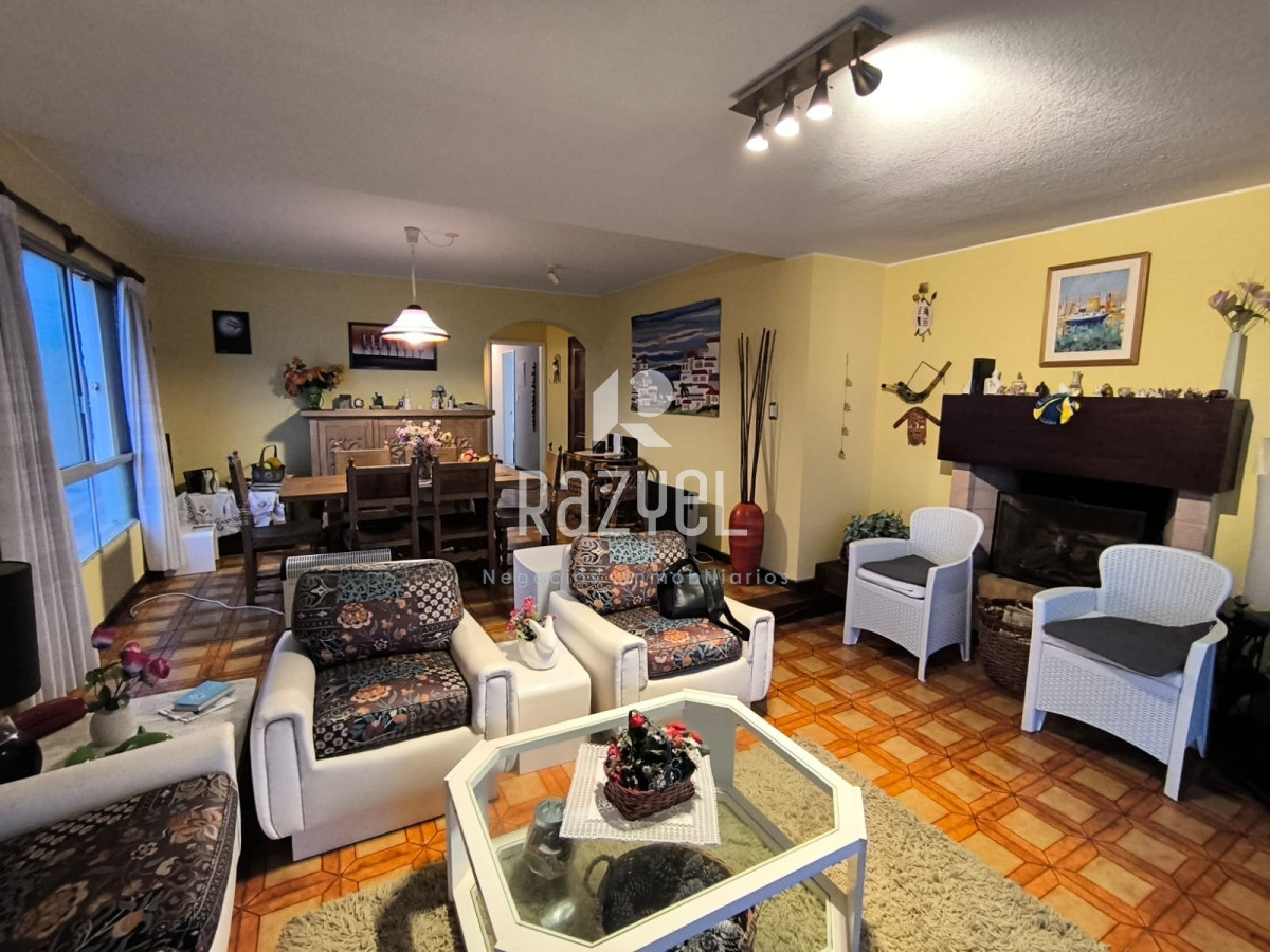 Apartamento ID.1127 - Espectacular alquiler con Vista al Mar. 3 dormitorios.