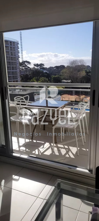 Apartamento ID.878 - Apartamento en venta Ocean Drive 1 dormitorio y medio.