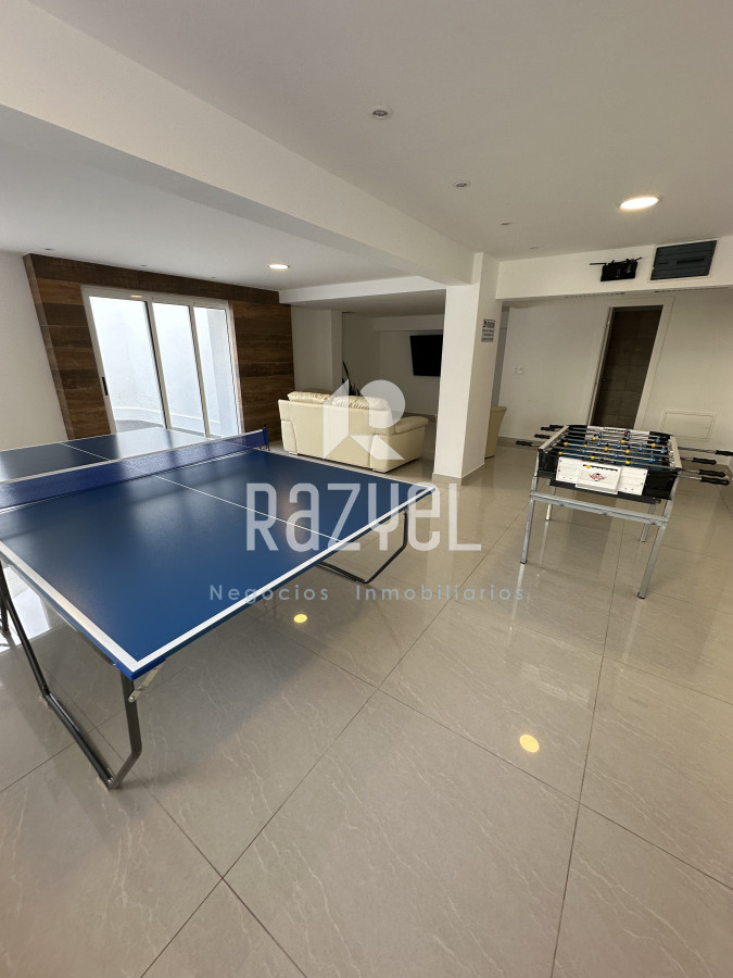 Apartamento ID.1007 - Venta Piso alto esquinero con vistas a Playa Mansa y Playa Brava – Punta del Este