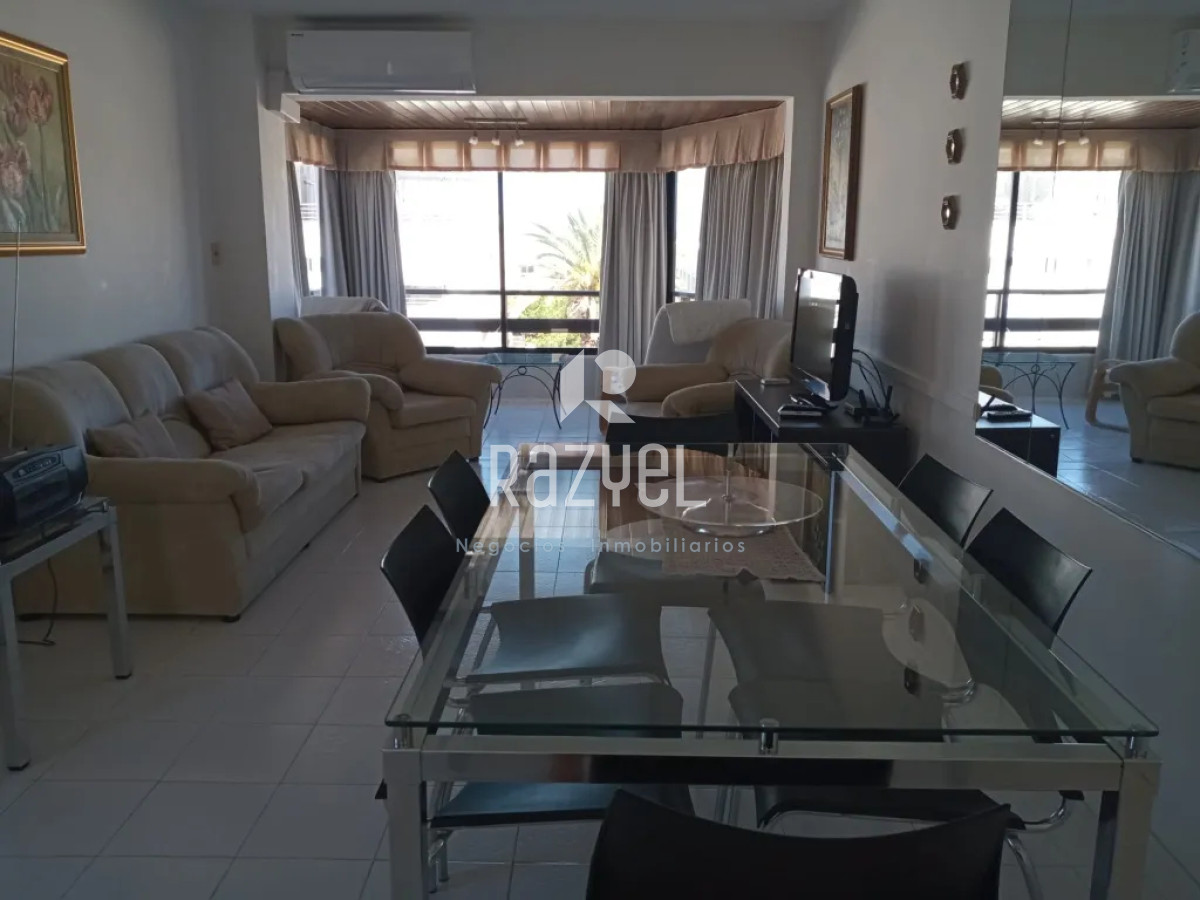 Apartamento ID.1024 - Amplio apartamento en venta Peninsula de Punta del Este