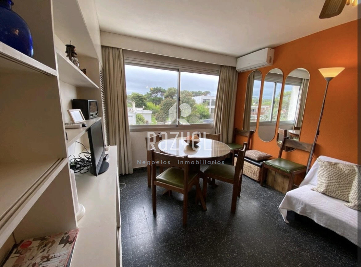 Apartamento ID.629 - Apartamento en parada 8 de playa mansa edificio Ipanema 